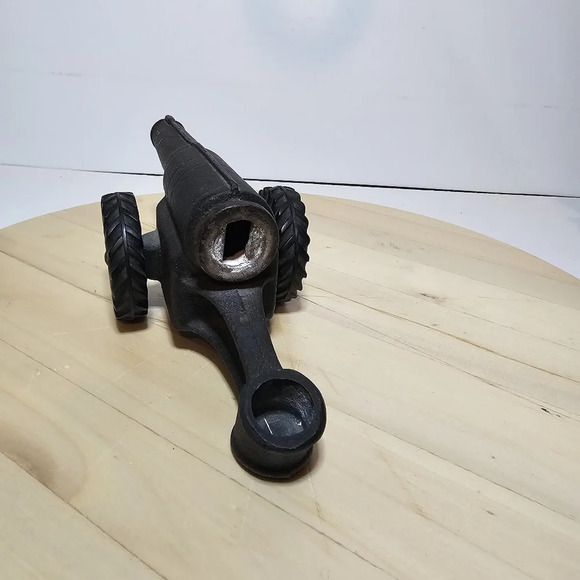 vintage cast iron cannon Toy Unbranded Missing Firing Mechanism 8.5 In. Long hea - Picture 6 of 9